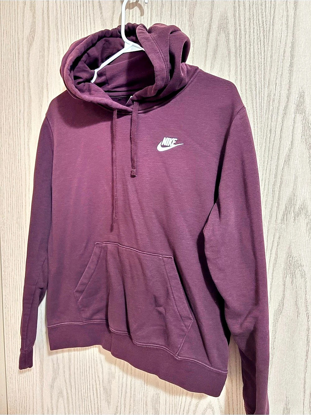 Nike Sportswear Club Fleece Pullover Hoodie Maroon Medium